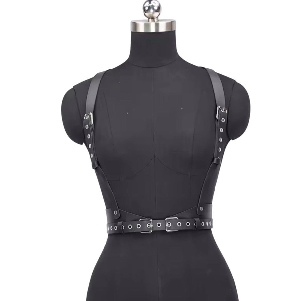 Women Black Faux Leather Asymmetric Chest Harness